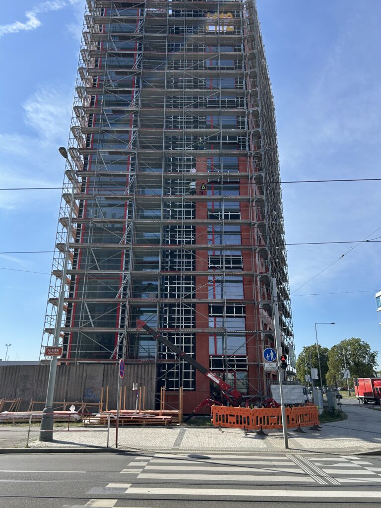 Minijerab Praha Holesovice Unic 095 Zasklivani 768x1024